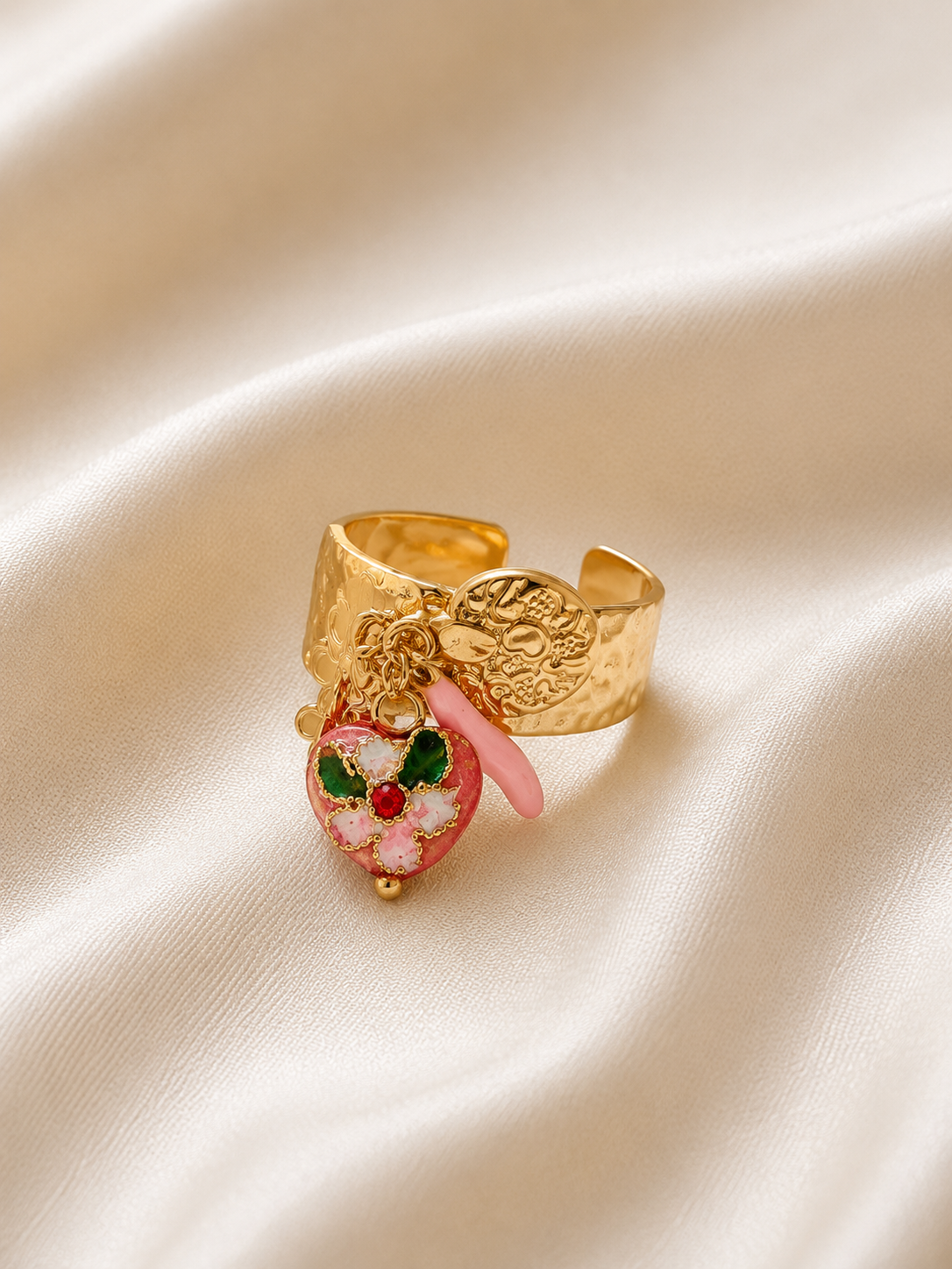 RVS Bedelring met Roze Hartje – Goudkleurig