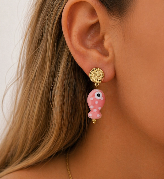 Oorbellen – Pink Fish & Shell Detail