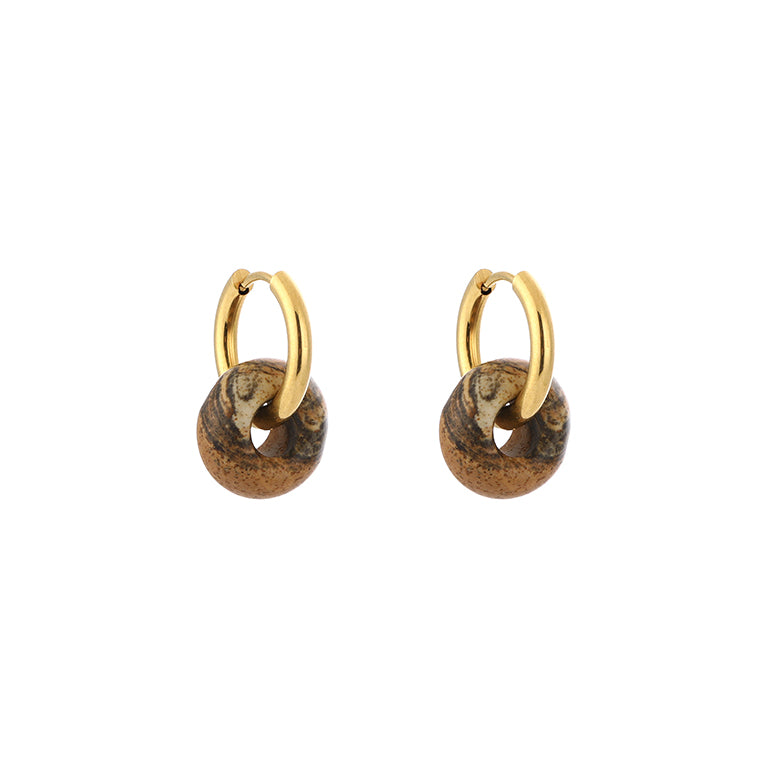 Gouden hoops met houten kraal – Bruin/Beige 🤎✨